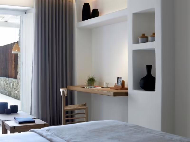 BILL & COO SUITES AND LOUNGE