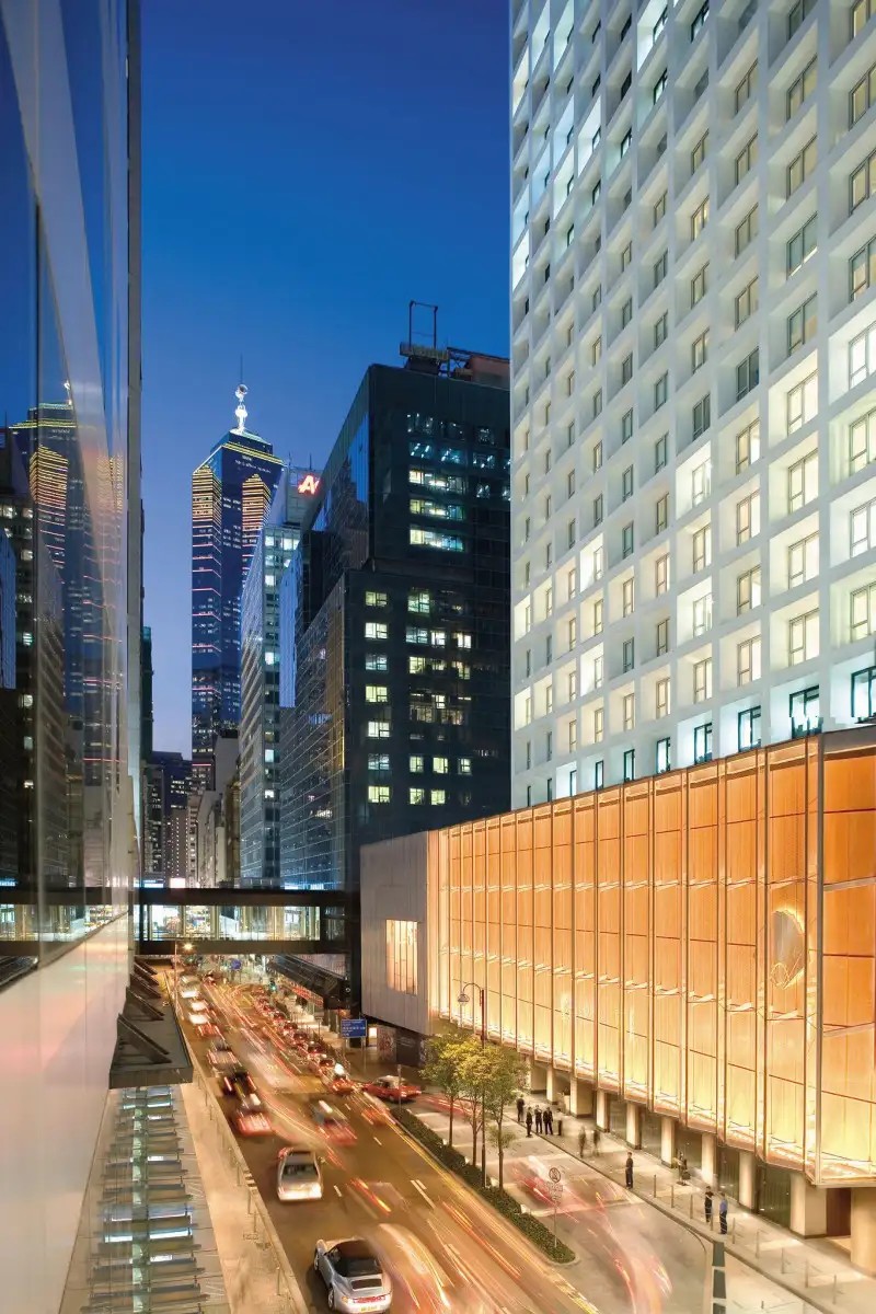 THE LANDMARK MANDARIN ORIENTAL