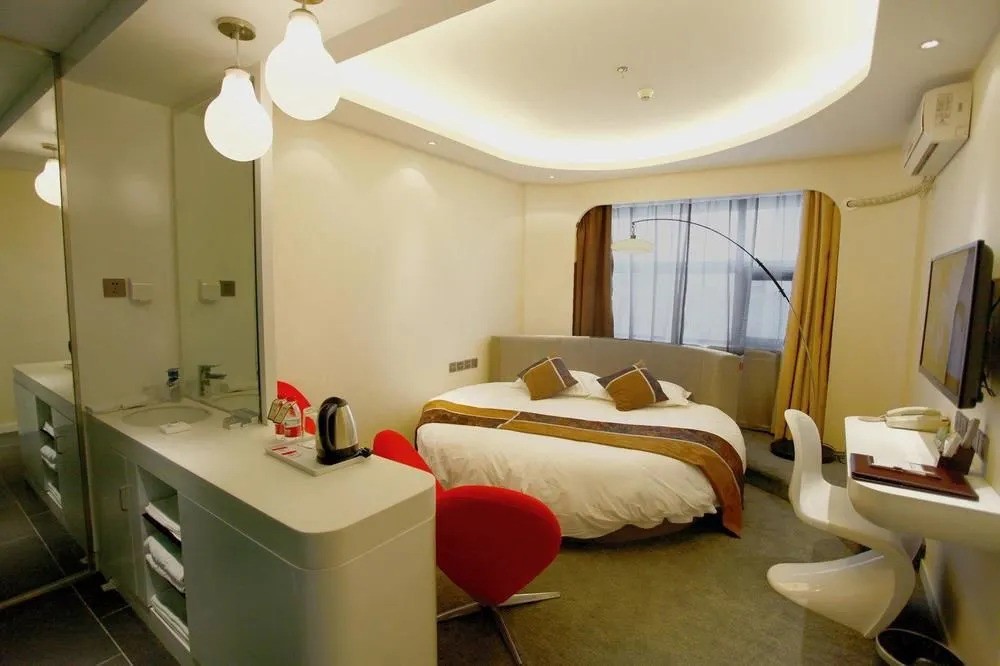 AIRPORT BUSINESS HOTEL