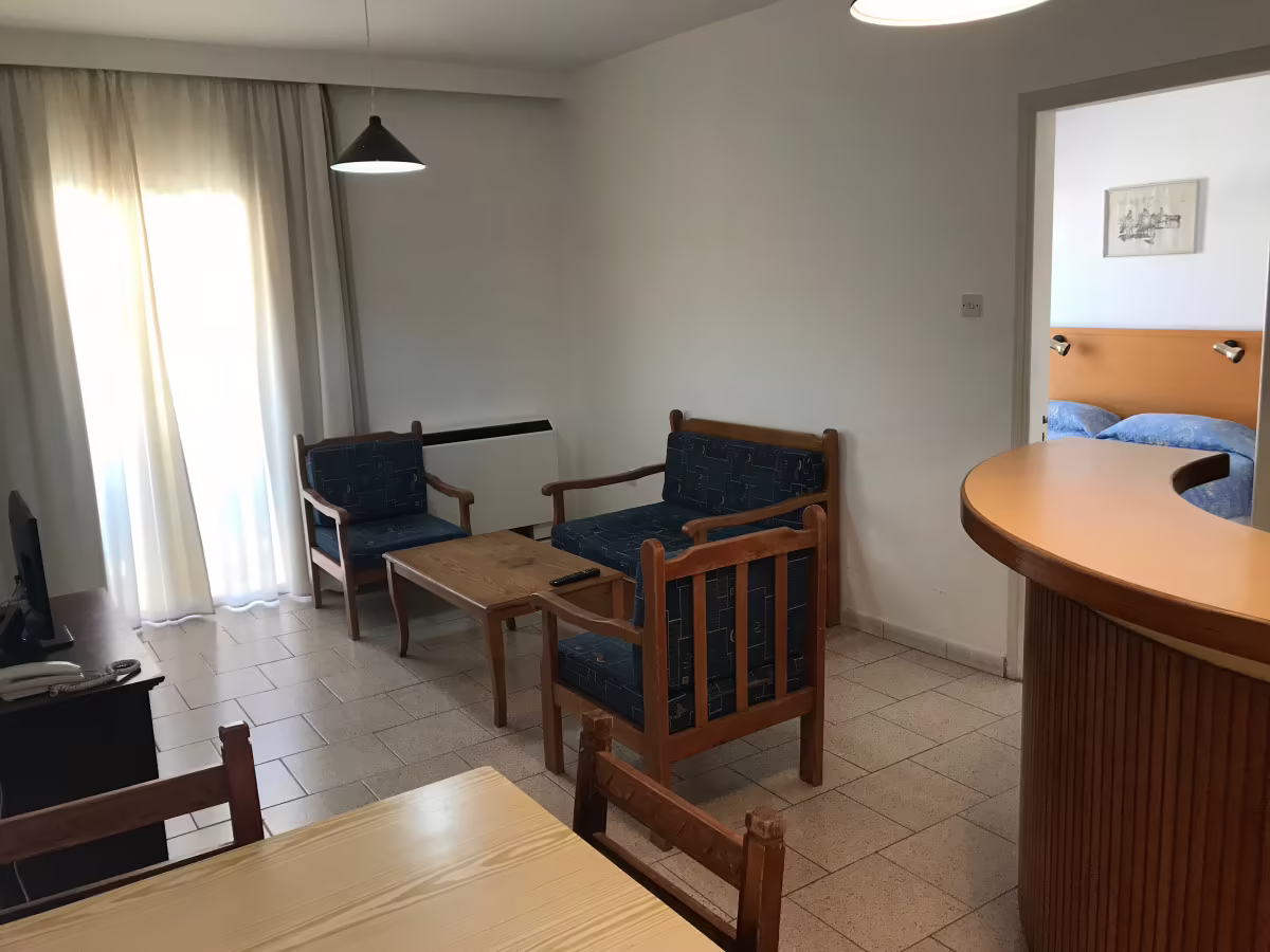 DAPHNE HOTEL APARTMENTS