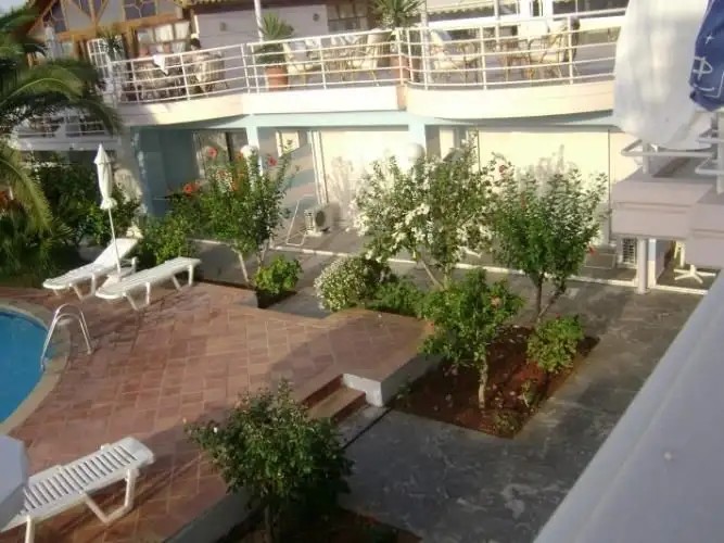 MALIEVI APARTMENTS HOTEL