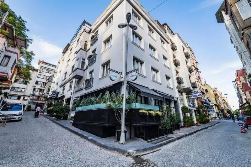 B GUEST HOTEL