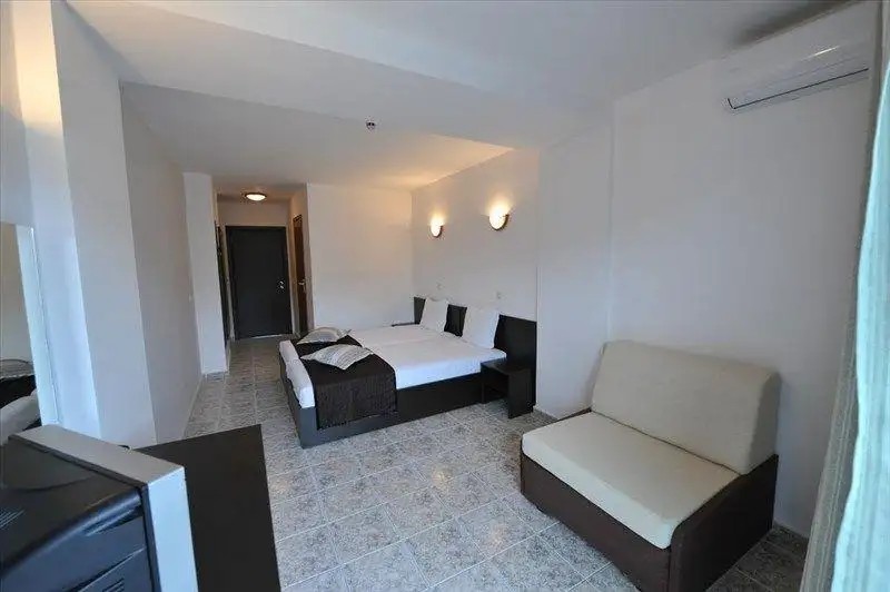 PARTY HOTEL GOLDEN SANDS (EX. PARTY HOTEL VLADISLAV)