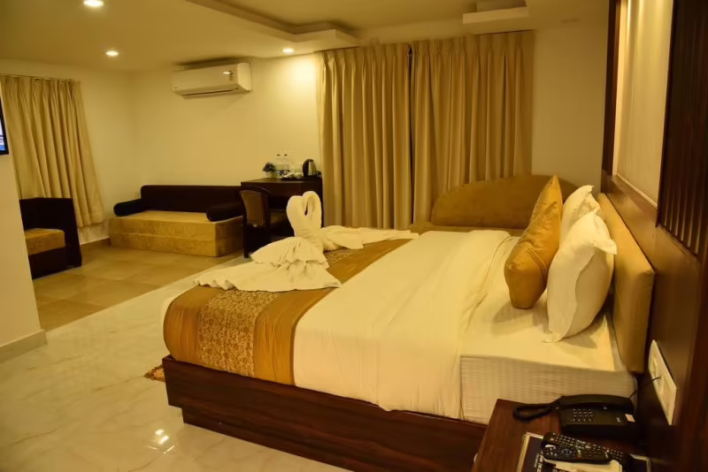 DE FALCON GOA BEACH RESORT