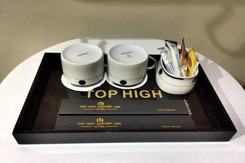 TOP HIGH AIRPORT LINK HOTEL