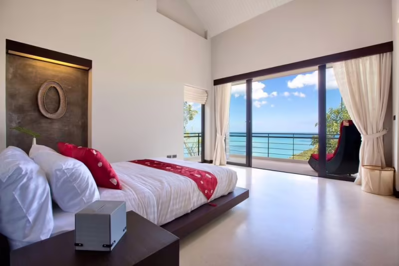 VILLA MOONSHADOW