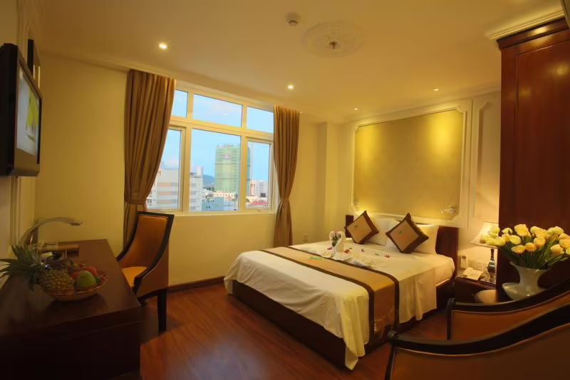 ORANGE HOTEL