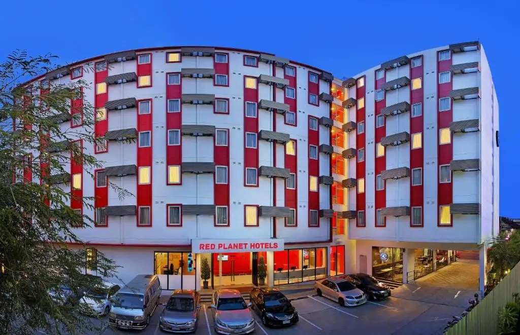 EASY PLANET PATTAYA (EX. RED PLANET)