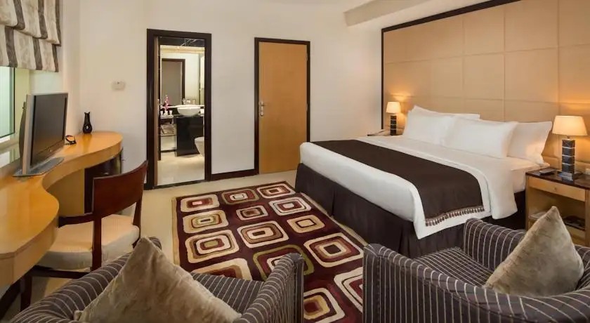 SAVOY HOTEL APARTMENTS