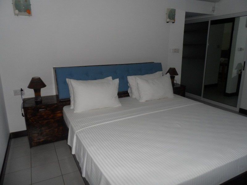 one bedroom (job 1 and job 2)