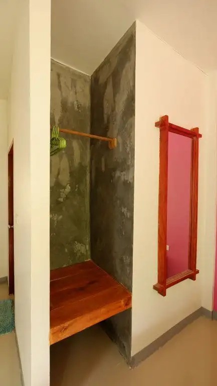 BAAN REENAA LANTA