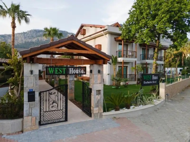 WEST HOUSE EXCLUSIVE