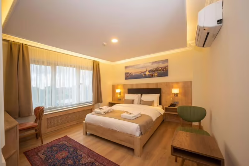 PORTA ROMANOS HOTEL