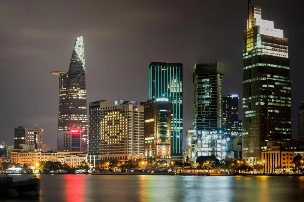RENAISSANCE RIVERSIDE HOTEL