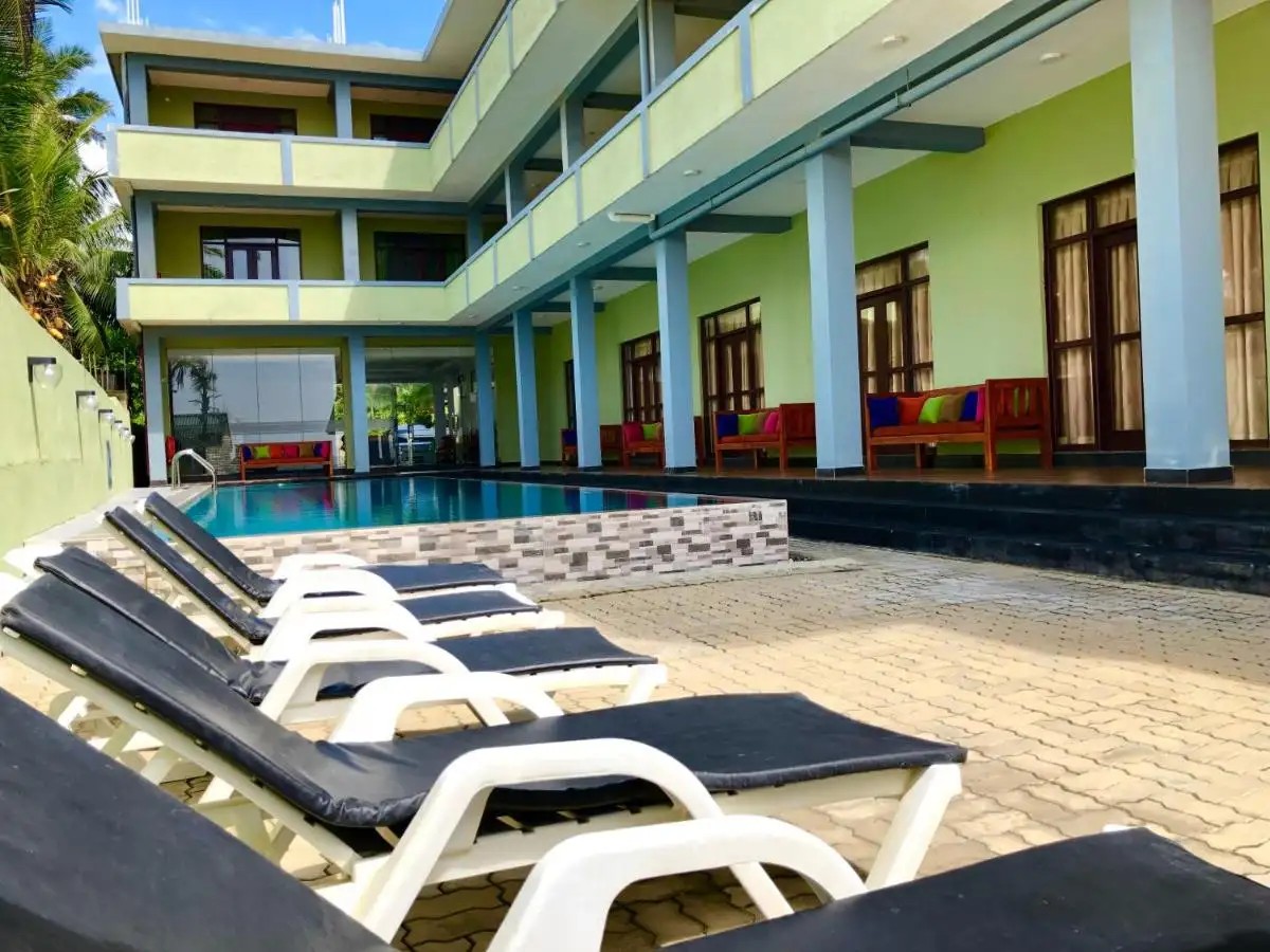 SERENADE BEACH HOTEL