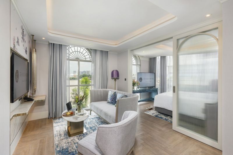 1 bedroom river view suite