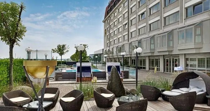 HILTON VIENNA DANUBE WATERFRONT HOTEL