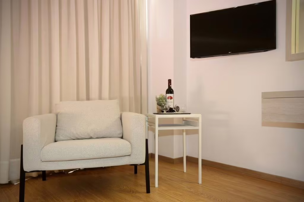 PIER BEACH HOTEL APARTMEN