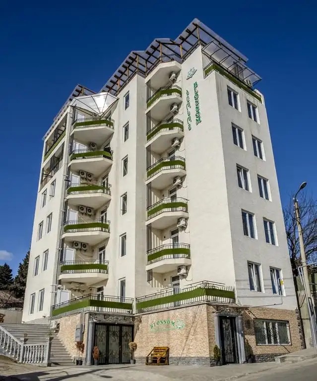 BLOSSOM INN  (EX. NOVO HOTEL & RESIDENCE)