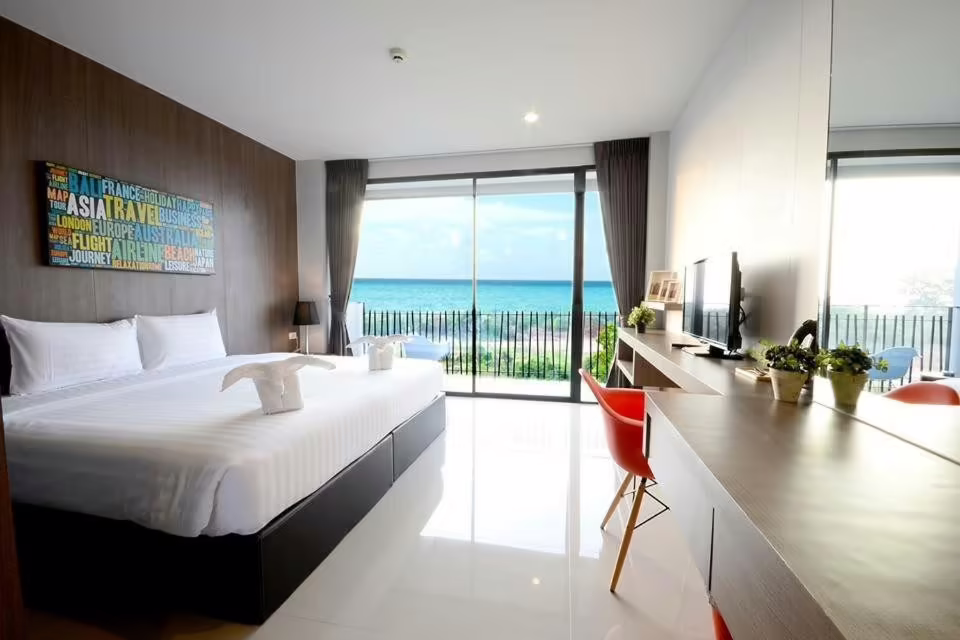 THE WIND HOTEL