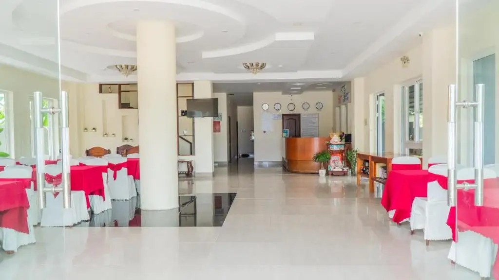 SUN & SEA HOTEL
