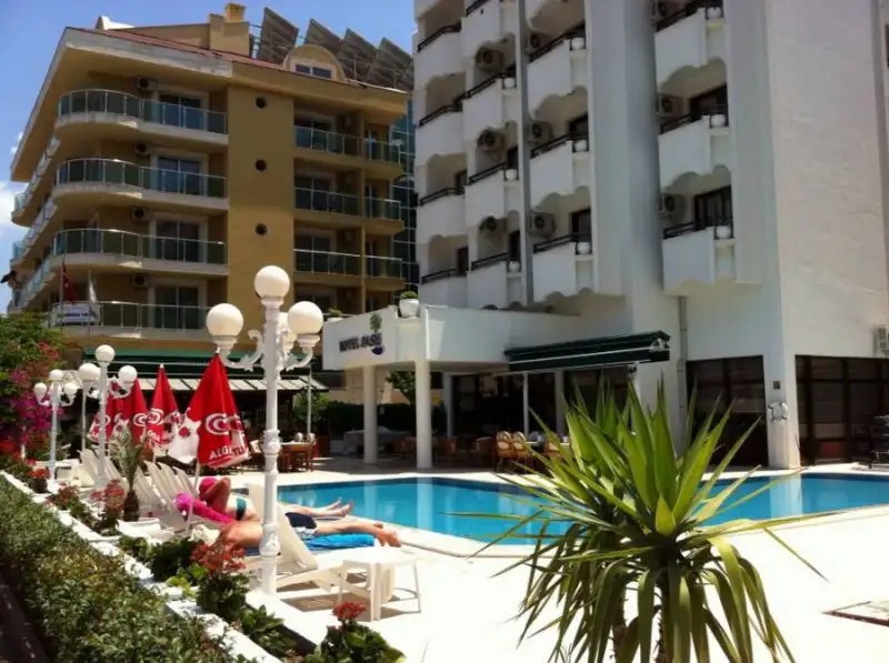 OASIS HOTEL