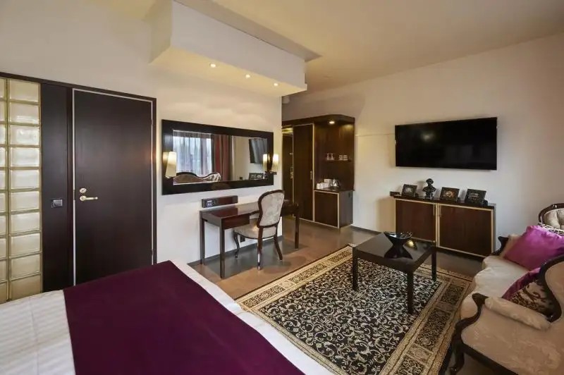 HOLIDAY INN HELSINKI VANTAA AIRPORT