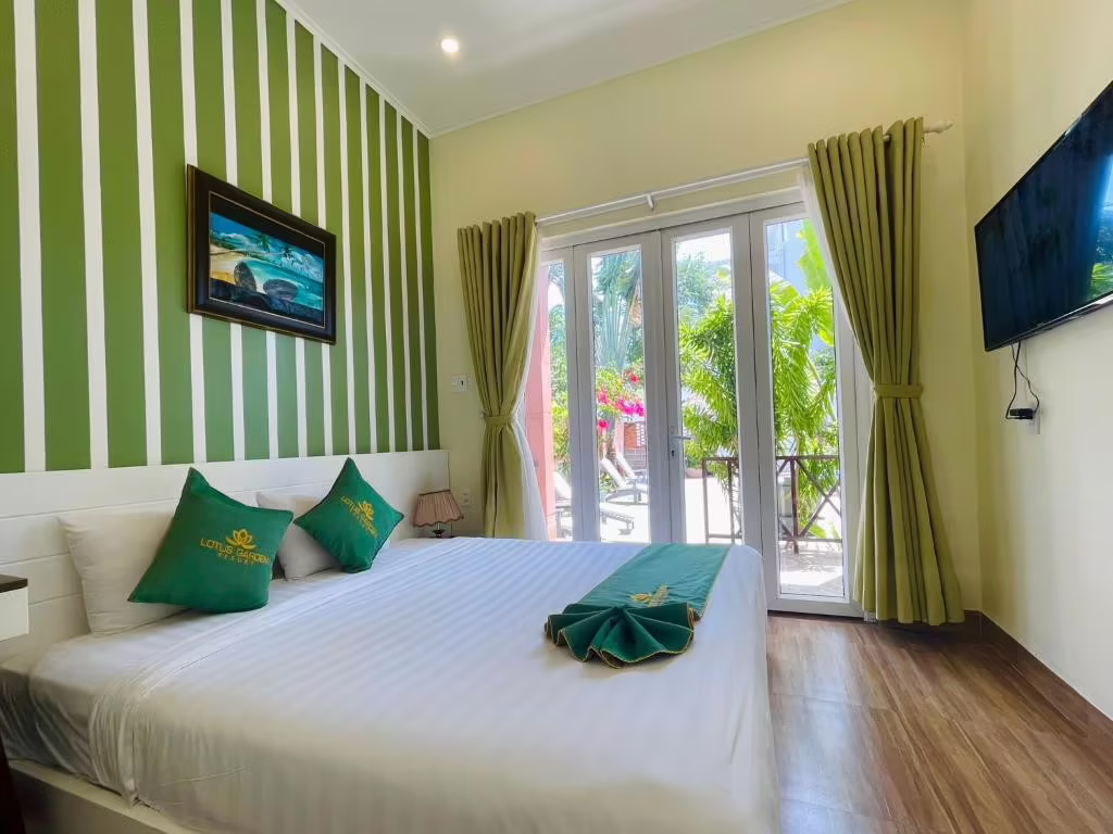 LOTUS GARDEN RESORT
