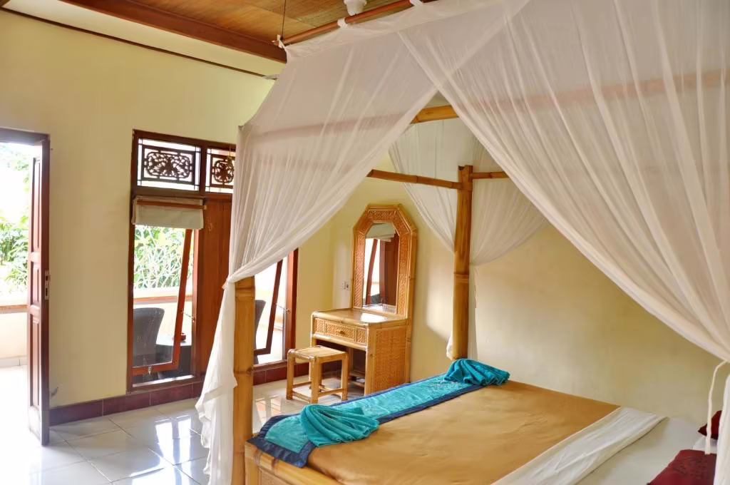 NICK HOMESTAY