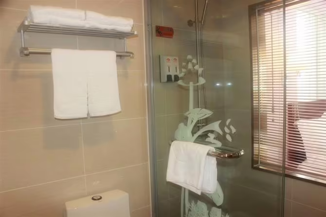 YITING 6+E HOTEL