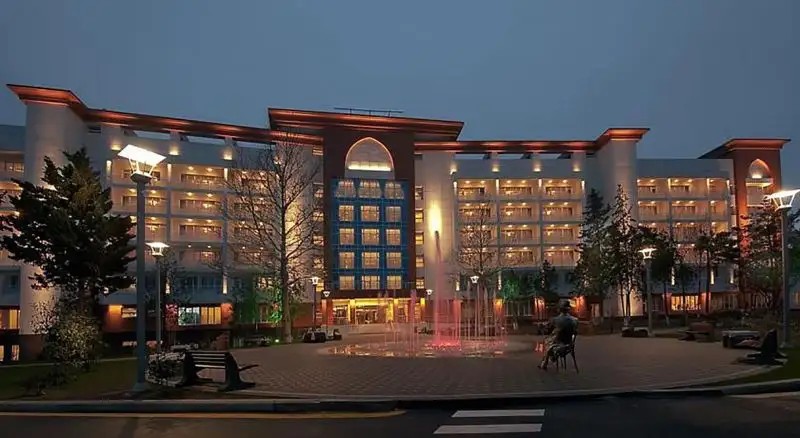 CHINAR HOTEL & SPA NAFTALAN