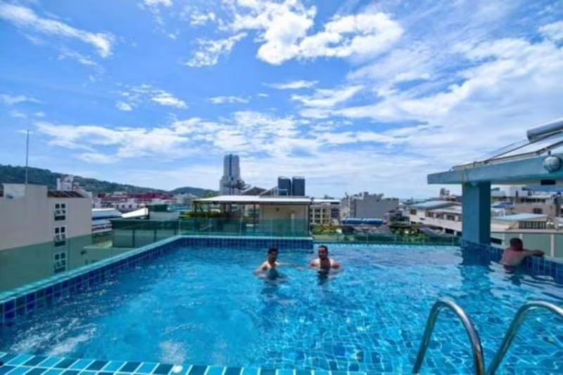 PATONG BURI RESORT