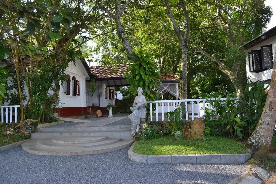 HIRU VILLAS