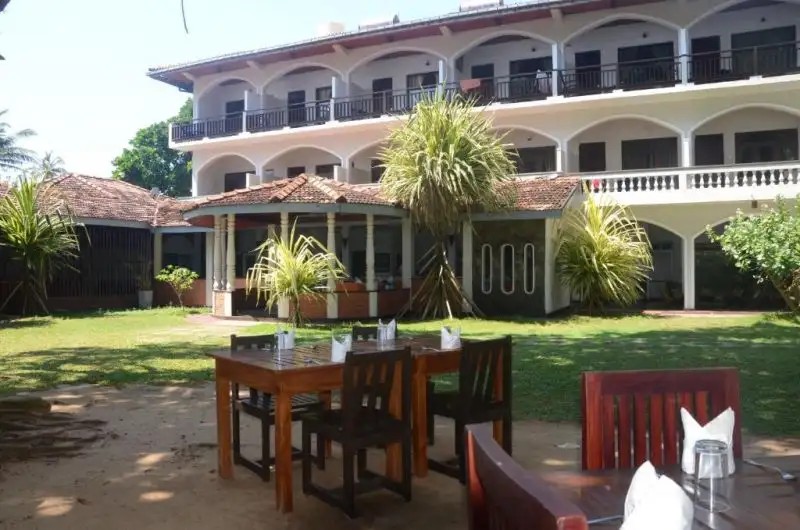 SRI GEMUNU BEACH RESORT