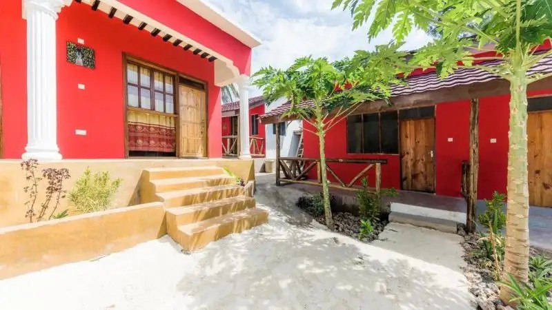 LA FONTANA BUNGALOWS