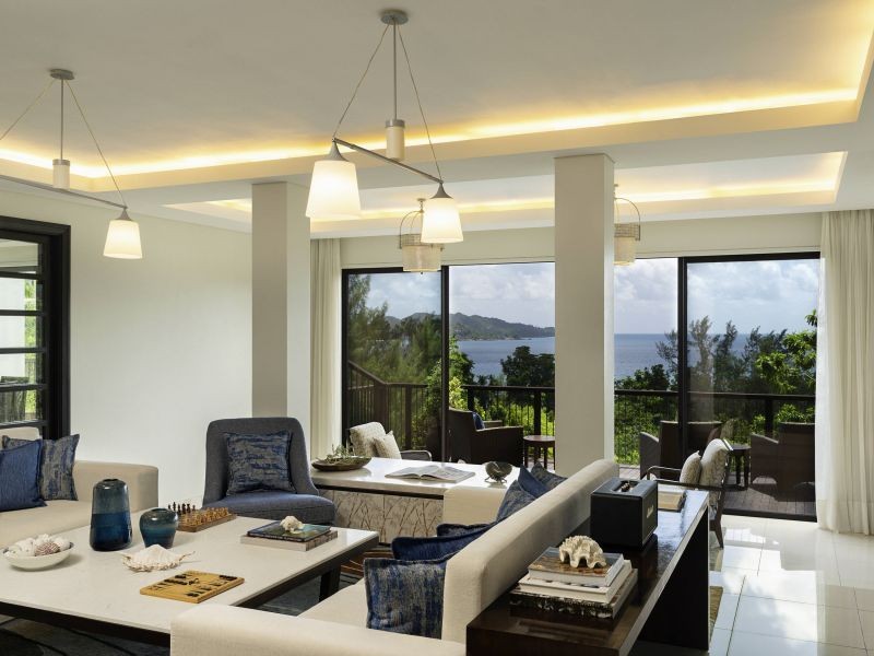 4 bedroom pool residence