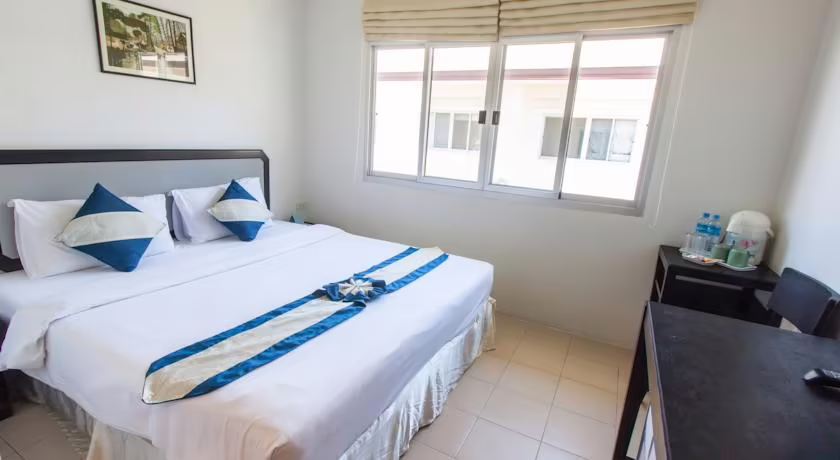 CHARLIE BEACH RESORT
