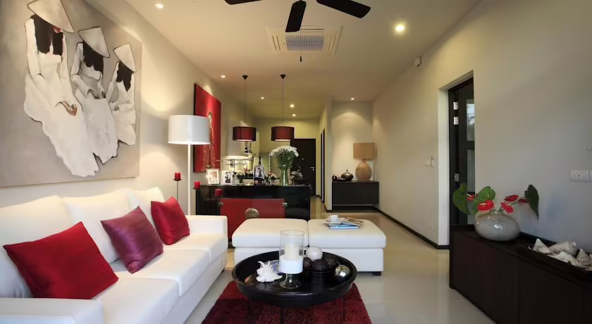 TWO VILLAS HOLIDAY - ONYX STYLE NAIHARN BEACH