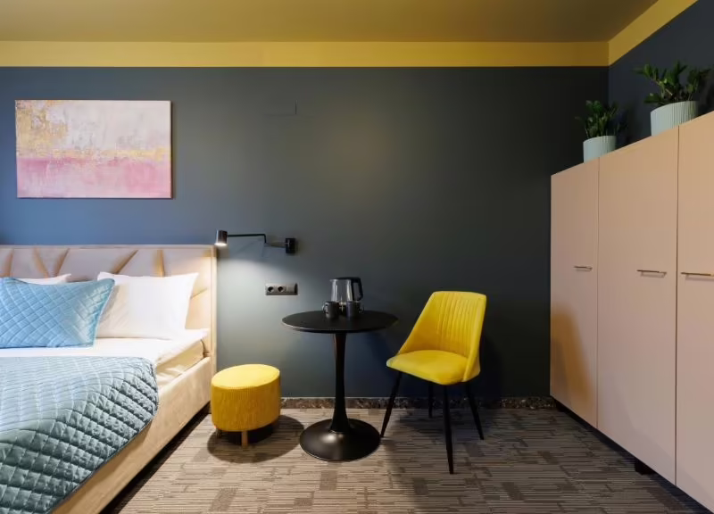SIMPLE HOTEL 9