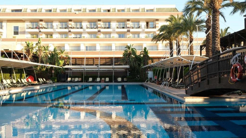 CRYSTAL DE LUXE COMFORT COLLECTION (EX. CRYSTAL DE LUXE RESORT & SPA)
