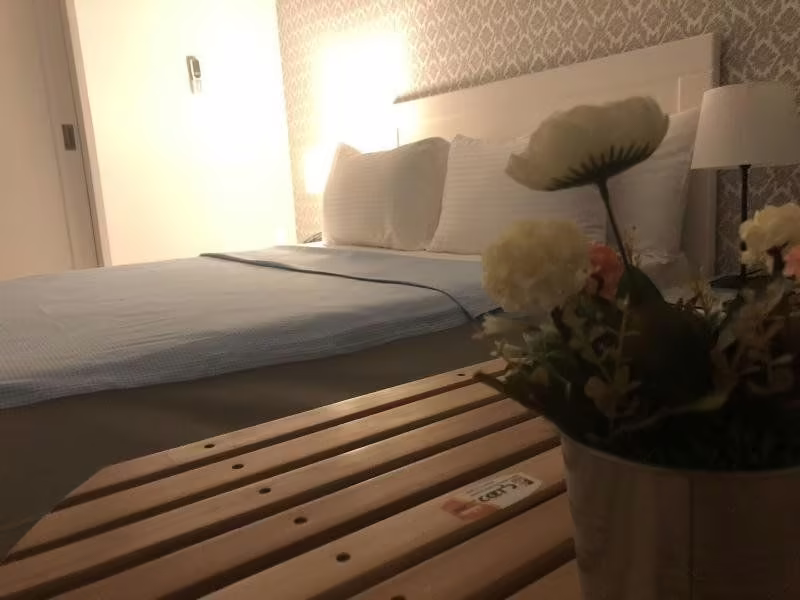 COLUMBIA HOTEL