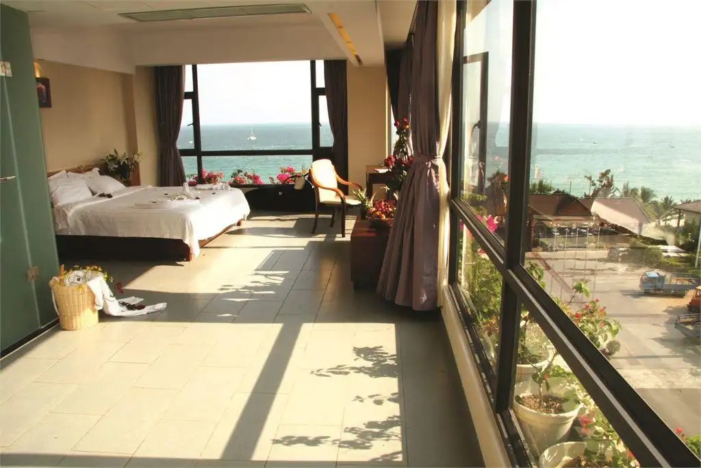SANYA LUYI SEA VIEW HOTEL (EX. HERTON SEAVIEW)