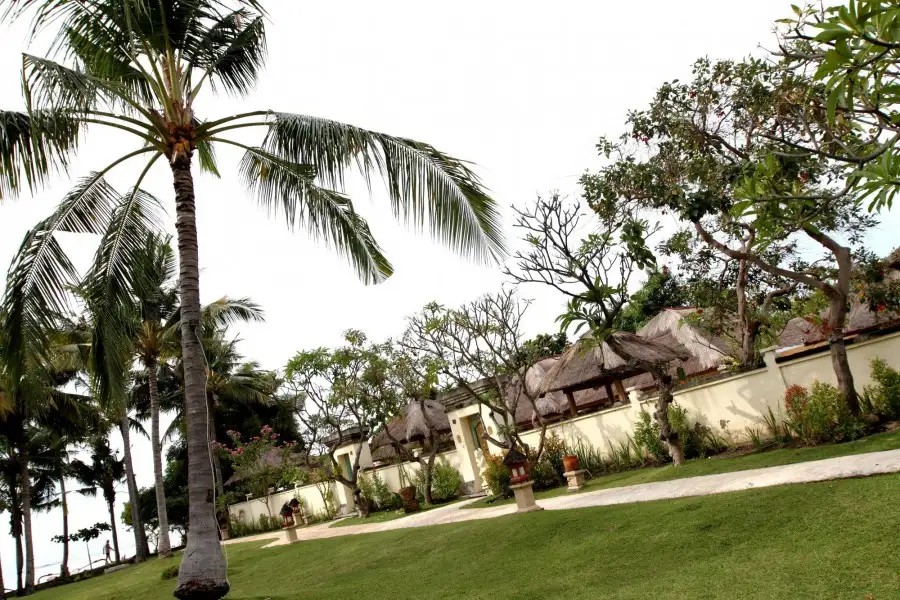 SUNARI BEACH RESORT LOVINA