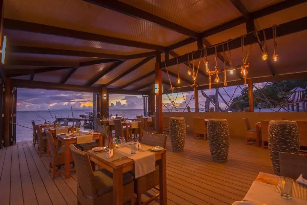 COCO DE MER & BLACK PARROT SUITES