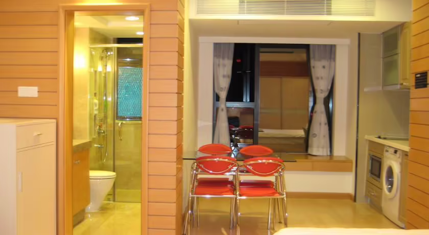 SHE & HE HUIFENG APARTMENT HOTEL