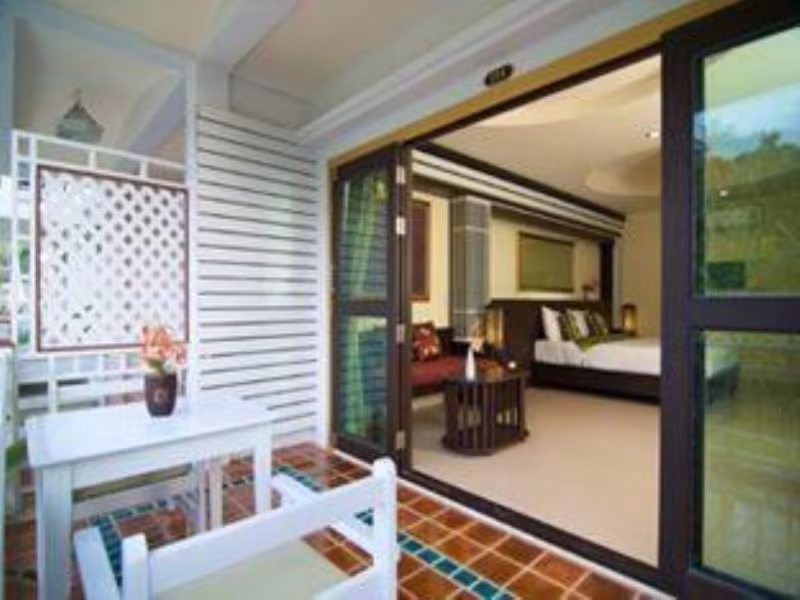 SIMPLE LIFE RESORT