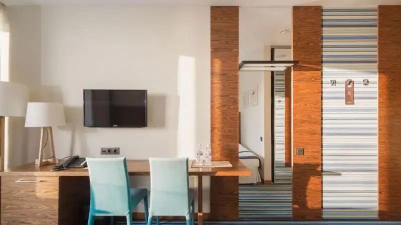 LAVICON HOTEL COLLECTION (EX. HELIOPARK NEBUG)