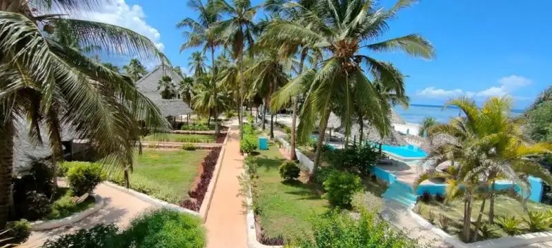 MAMBO BEACH VILLAS