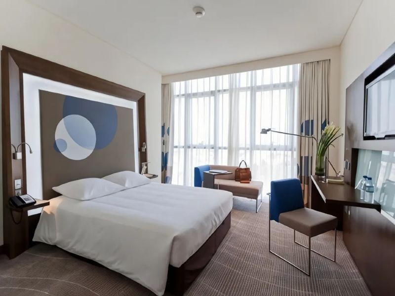 superior suite with 1 double bed and sofa