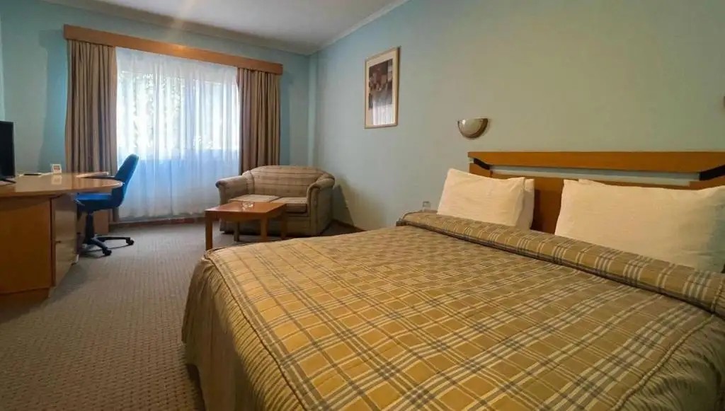 THE CRESCENT BEACH HOTEL BAKU